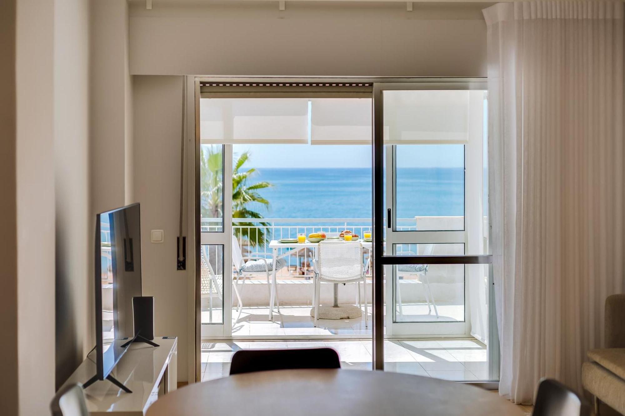 Al - Oceano T2 Frente Mar Quarteira Apartment Exterior photo